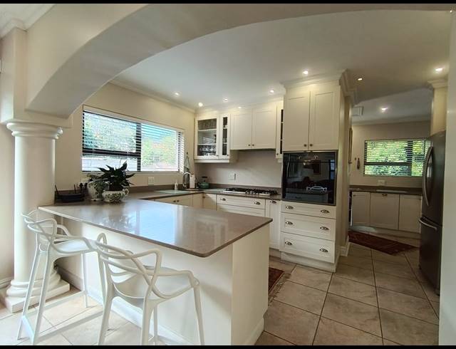 4 BEDROOM HOUSE FOR SALE IN PORT ZIMBALI ESTATE